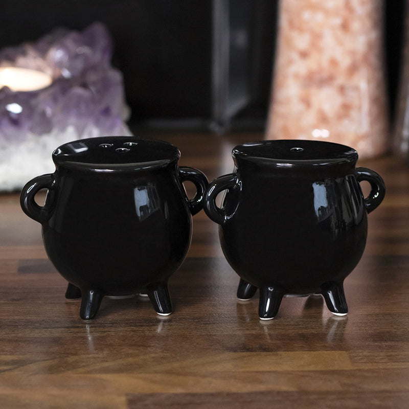 Cauldron Salt & Pepper Set