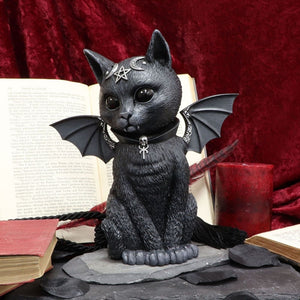 Malpuss Figurine