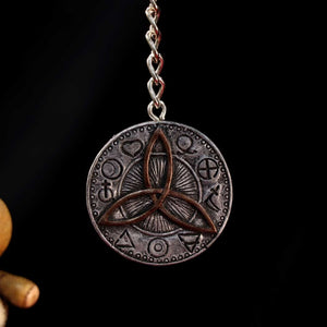 Triquetra Keyring